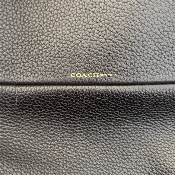 Coach borough bag comes with long strap - Picture 2 of 10